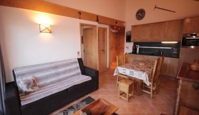 Les Saisies-Bisanne 1500: 3-room apartment with pool access, parking, pets allowed