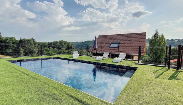 LES Secrets DE Charmaine