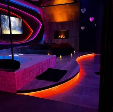 Les Secrets Rooms/Love Room