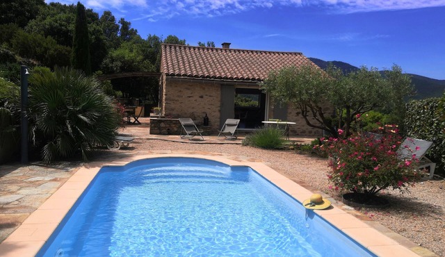 Les Serres de Rousselou (Beautiful view & heated pool)