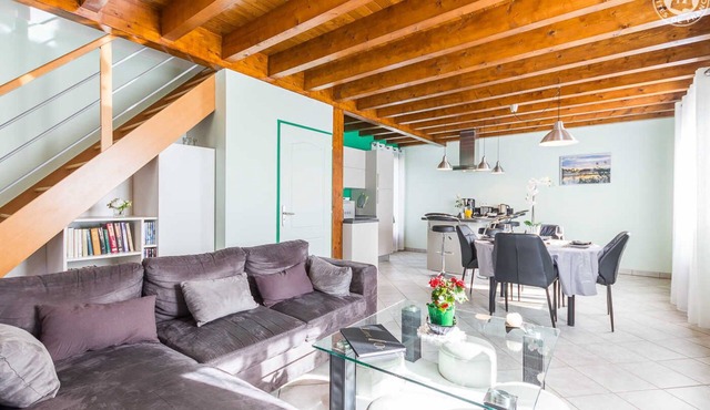 LES Sittelles - LA Bridoire