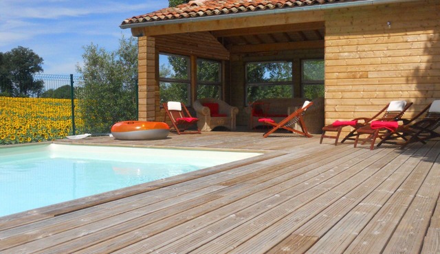 'LES SOUCHES' Calm and peaceful surroundings with heated pool.