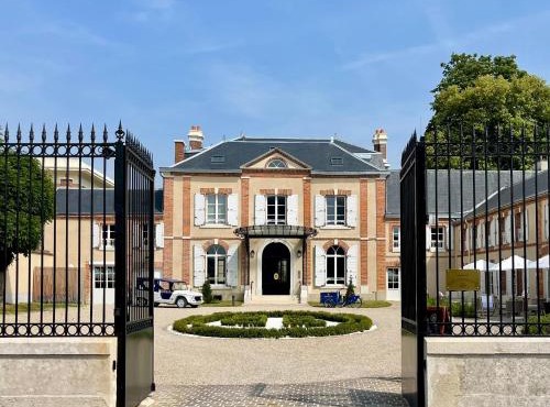 Les Suites BB, Champagne Besserat de Bellefon