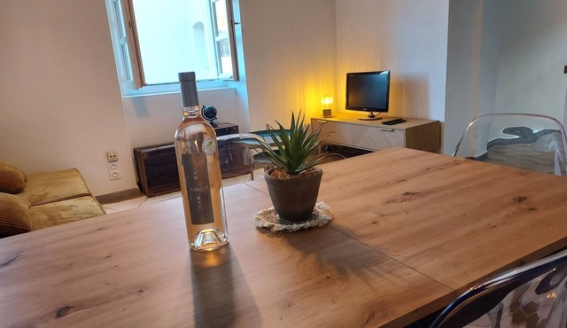 Les Teinturiers - Intramuros flat 721 squarefoot