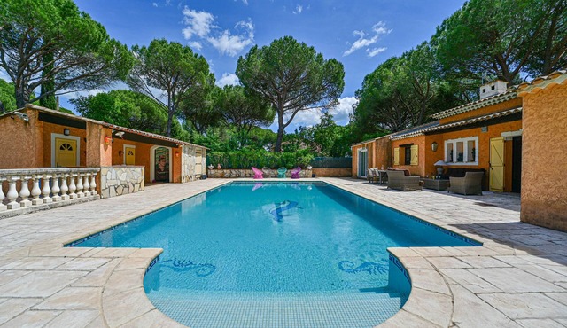 Les Terrasses – Villa with Private Pool in a Peaceful Setting