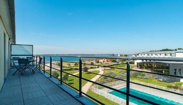 Les Thermes 532 - Vue mer avec piscine partagée