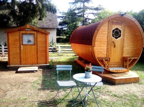 LES TONNEAUX DE L'EURE LOGEMENT INSOLITE