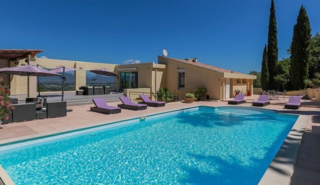 Les Toscanes by Interhome