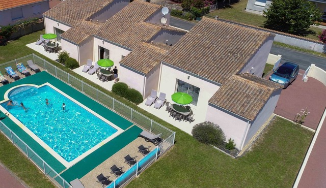 LES TREMIERES 6 PEOPLE