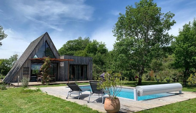 Les Trigones du Causse -Maison atypique avec Piscine Privée