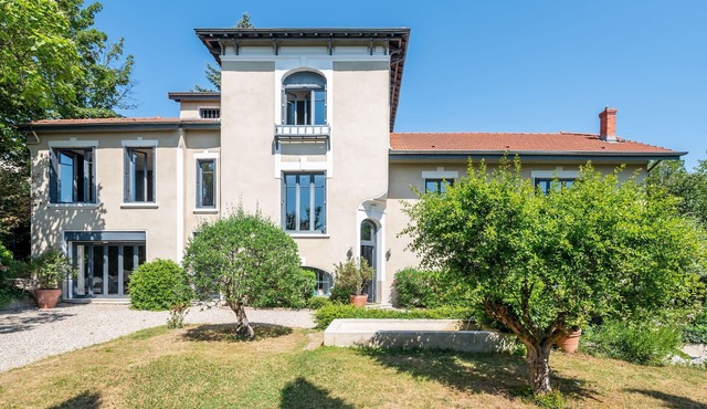 Les Vignes - Newly refurbished 18th century house with Mediterranean garden