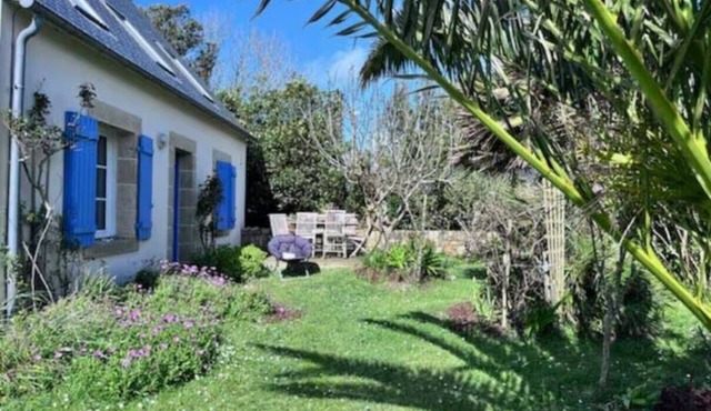 Les volets bleus - Renovated penty near La Palue!