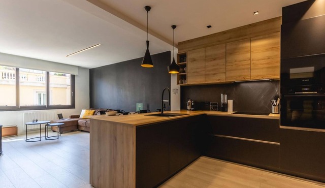 Les Voltes - Holiday Apartment Rental in Girona | Bravissimo