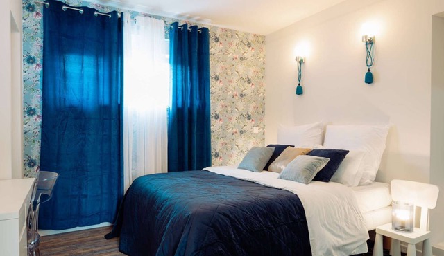 Leslodgespa, La Marine, free Parking and More...