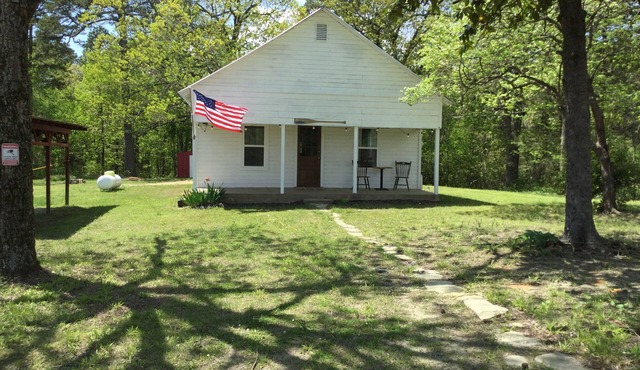 Less than 3 miles to JordanBeach/Marina