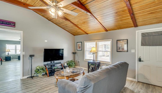 Less Than half Mi to Marina Missouri Lake Getaway