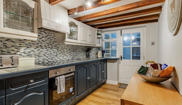 Lesta Cottage is a newly refurbished cottage with a cosy and welcoming feel, it is an ideal base for