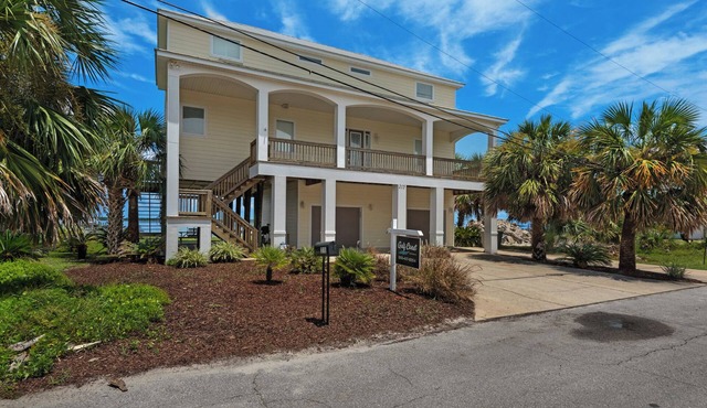 🌅 Let's Do Sunset - Dock, Gulf Access, Sunset Deck + Pet Friendly 🐾
