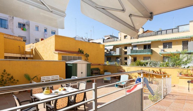 Lets Holidays BIG TERRACE APARTMENT IN BARCELONA