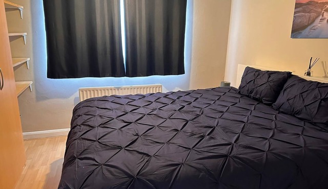 Letzi - Modern 2 bedroom apartment near Heathrow