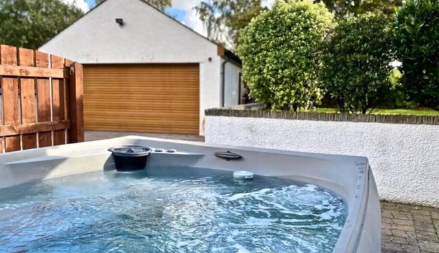 Levens Retreat - Three Bedroom House, Sleeps 6