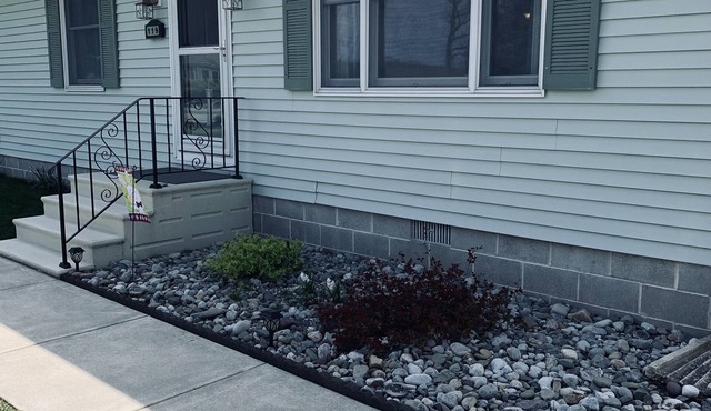 Lewes Beach home, 3 BR, 2 baths 6 min to beaches! Bike trail @ entry to block