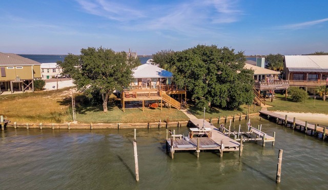 "Lewis Landing II" Waterfront with Dock, 5 Bedrooms, 2 Baths