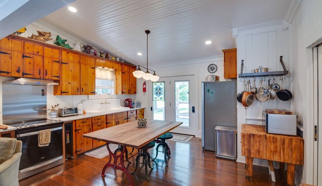 Lewisburg Home w/City Park Views: Near Downtown!