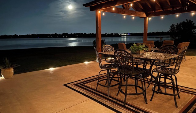 Lewisville Lakefront Home-hot tub-near Frisco/Dallas-Texas/Omni PGA Golf Course