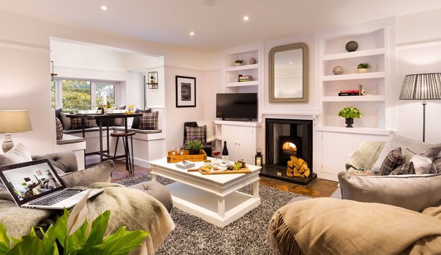 LEXINGTON HOUSE, pet friendly in Bowness-On-Windermere