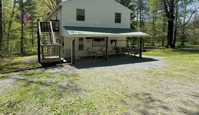 Lexington Camp – A Warm, Welcoming Cabin in the Heart of Pine Creek Valley