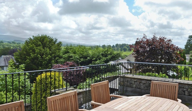 Leyfield Coach House