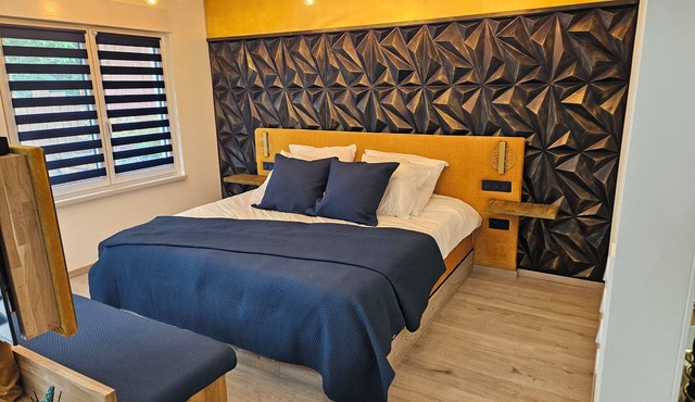 LG - Olympe Cachemire for a romantic getaway in Boulay