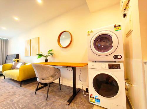 LG16 - Box Hill Hotel Style Studio Parking Near Box Hill Central and Hospital