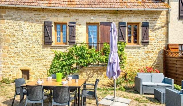 L’Hirondelle – Authentic Country House in the Heart of the Périgord Noir