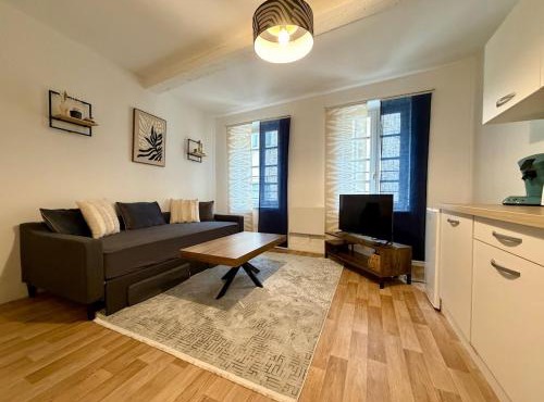 Liberté 38 - Close to Station and City Center