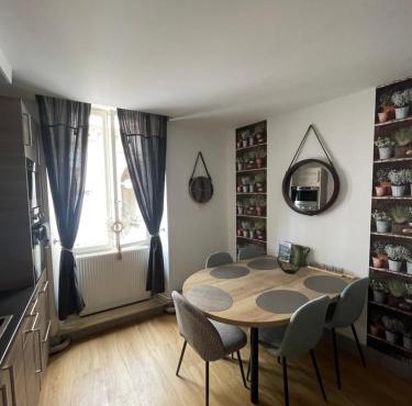 Liberté et Confort, appartement entier, moderne avec 2 chambres et cuisine équipée au coeur de Semur