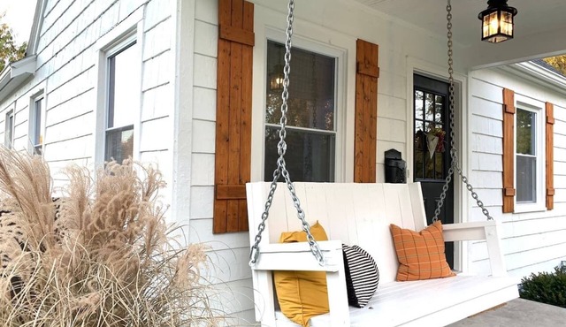 Liberty Cozy Cottage, 2 Bedroom