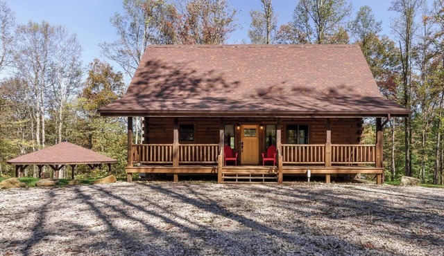 Liberty Hill Cabin | Covered Firepit | Near Caves