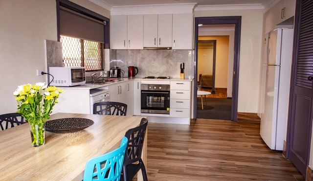 Liberty Plains Motor Inn