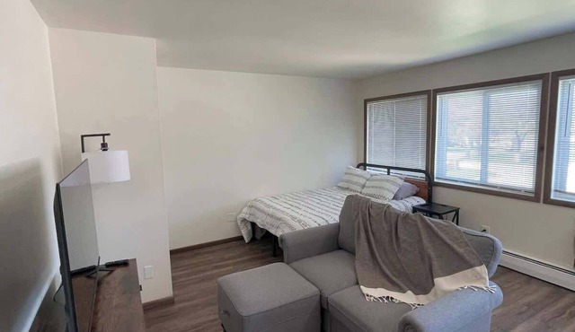 Liberty Valley Studio- 1009-27