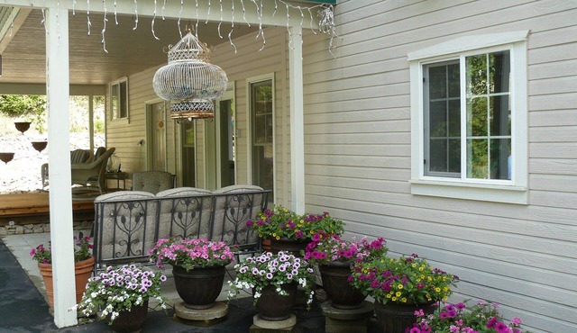 Liberty Way Guest House is in the Cascade Mountains Of Leavenworth, Washington