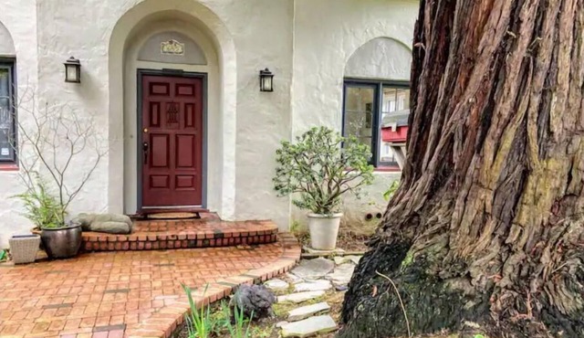 Lida's House, Walk to Everything