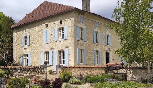 Lieu Idéal Pour les Réunions de Famille ou les Célébrations