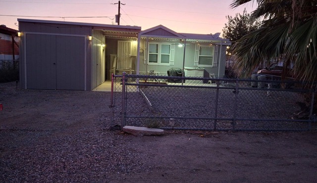 Life a beach at the river 3-bedroom house in Mohave ValleynBy the river have fun