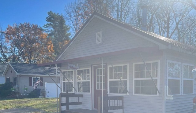 Life is better by the lake! Sylvan Beach home on oversized lot.