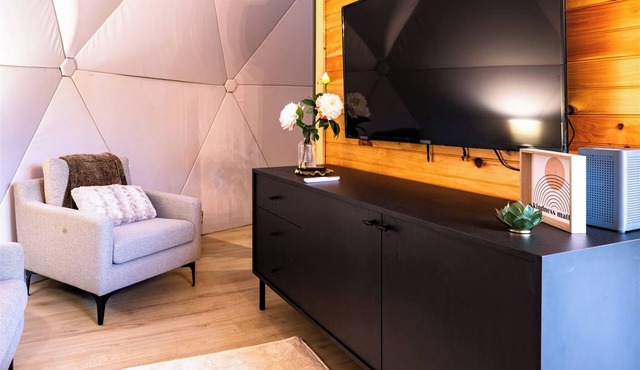 Life on the Edge in Luxury
