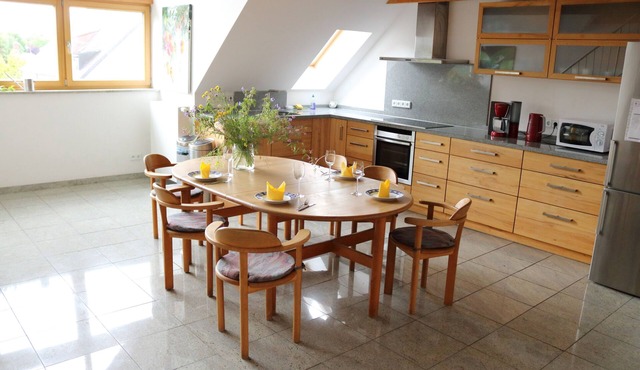 Light 110 m2 top floor apartment w/gallery, central in Munich Laim/Hadern in München