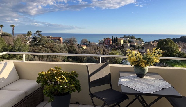 Light and cozy apartment with a view and shared pool!