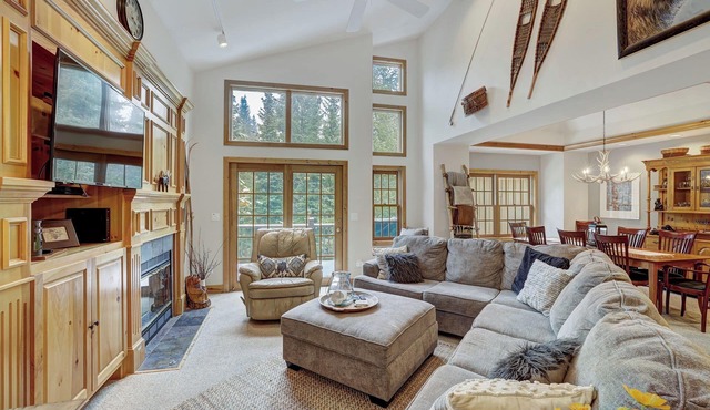 Light, bright, peaceful and convenient.